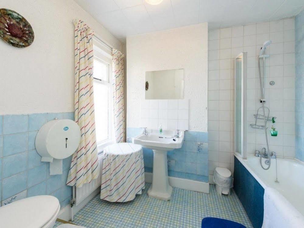 Seaview House Bed And Breakfast Larne Exterior foto
